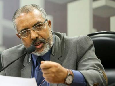 Fim da 6x1 pode ser votada até agosto, diz senador do PT