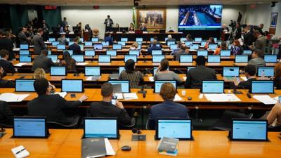Câmara retoma discussão sobre redução da maioridade penal