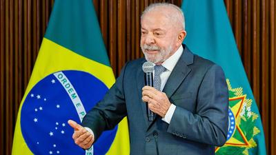 Lula se reúne com empresários em meio à tensão com EUA