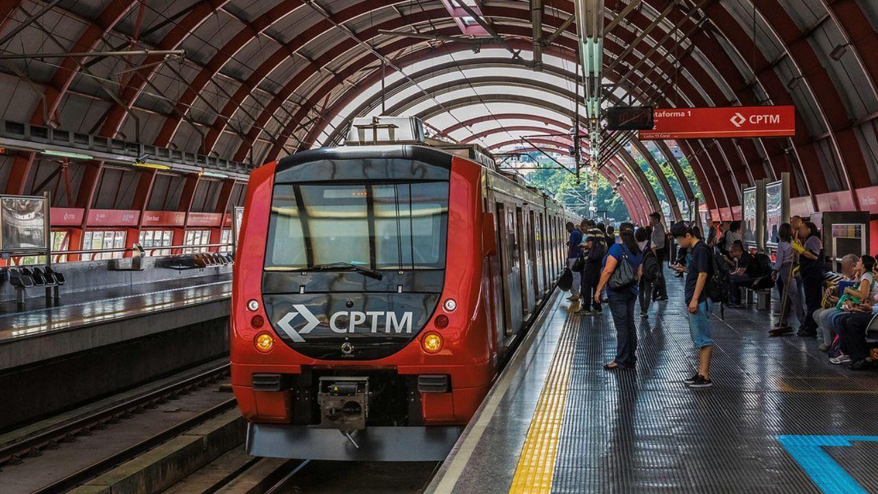 Greve atinge 3 linhas de trens em SP; Rodízio é suspenso