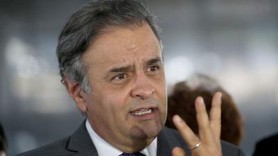 Aécio não será candidato após 40 anos seguidos de mandatos