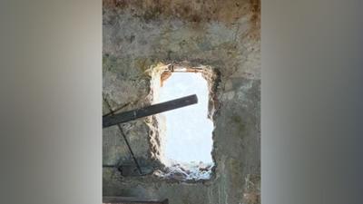 Presos abrem buraco em cela e fogem de presídio em BH