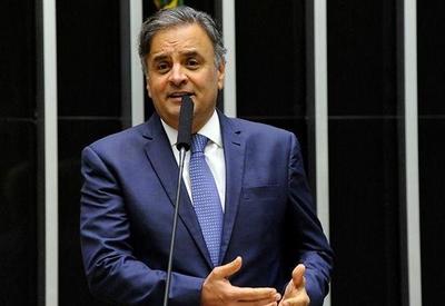 Aécio Neves desiste de concorrer à Presidência