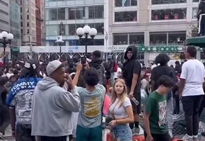 NY: Distribuição de videogames termina com prisões, vandalismo e ferido