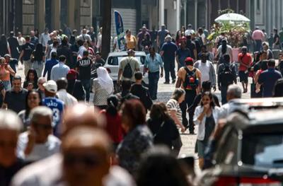 Brasil abre 73 mil vagas formais em maio, menor saldo do ano