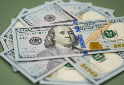Dólar fecha a R$ 5,20 e atinge maior alta desde março