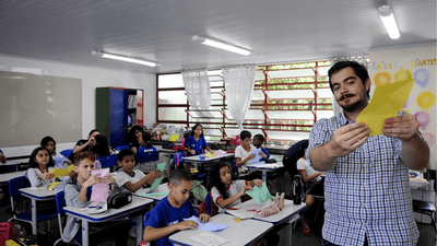 Educação política vira conteúdo obrigatório nas escolas