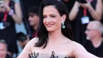 Atriz Eva Green sofre acidente durante filmagem de Wandinha