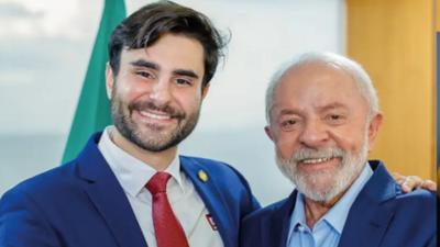 PT escala políticos e influenciadores para defender Lula