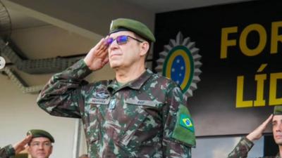 Filho de general conduz buscas da PF contra Bolsonaro
