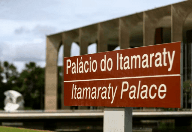 Comitivas brasileiras viajaram a Israel apesar de alerta em vigor desde 2023, diz Itamaraty