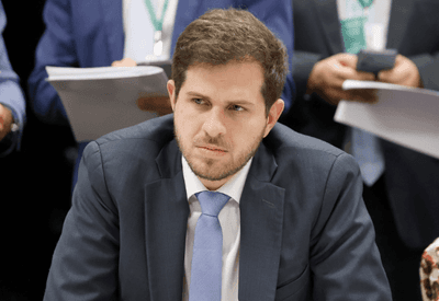 Entenda projeto que busca ampliar licença-paternidade para 30 dias
