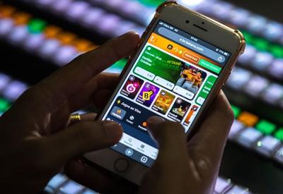 PT aciona Justiça para barrar propagandas de bets em jogos