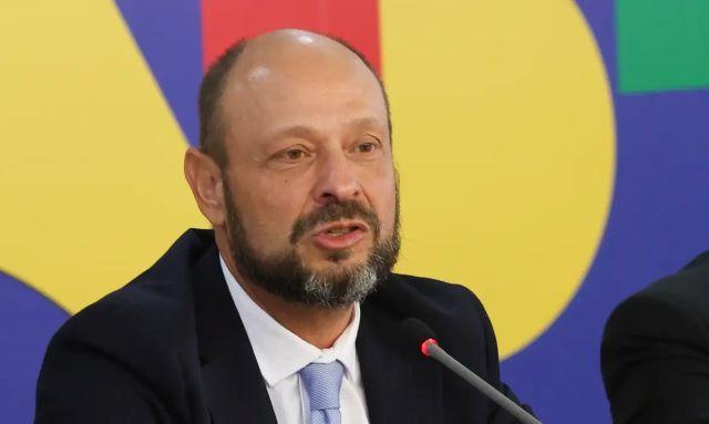 Governo avalia usar agências dos Correios, Caixa e INSS para atender vítimas, diz presidente do instituto