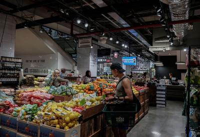 Inflação nos EUA sobe menos que o esperado e fica 0,3% em setembro, aponta Fed