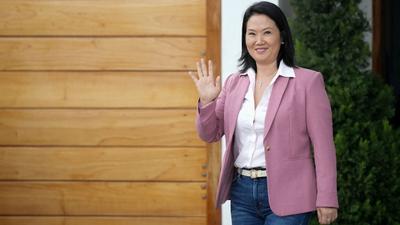 Keiko Fujimori toma posse como presidente do Peru