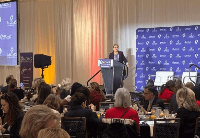 “Mães pelo Brasil” pode ser realidade, idealiza fundadora do “Moms for America”