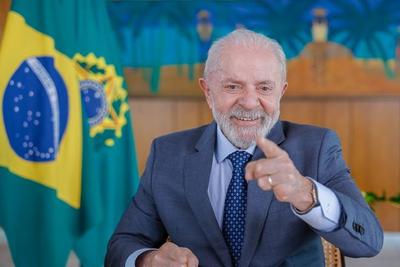 Lula lidera disputa presidencial em todos os cenários de 2026 e aprovação do governo chega a 51,2% 