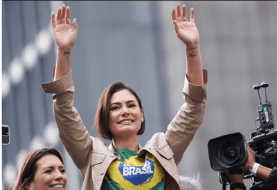 Michelle deve gravar para convenção do PL e encontrar Flávio