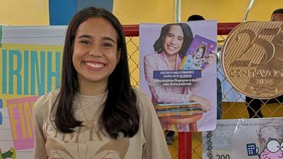 Escritora de 16 anos defende educação financeira nas escolas