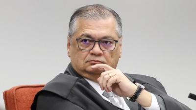 Dino mantém remoção de vídeos ofensivos de vereador do PL