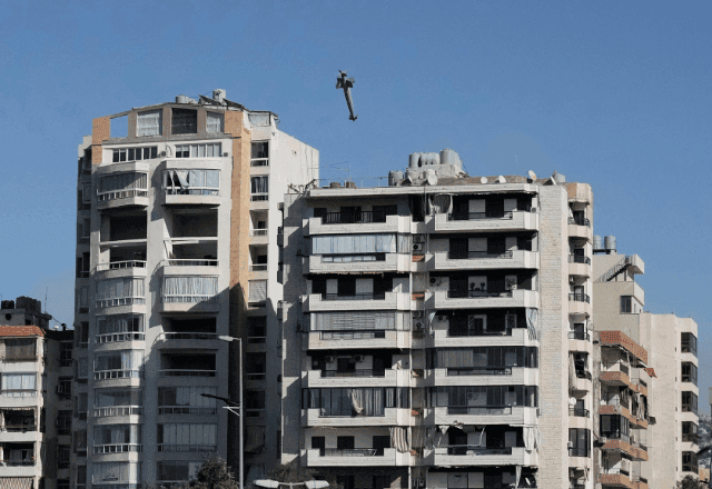 Israel aprova acordo de cessar-fogo com Hezbollah no Líbano