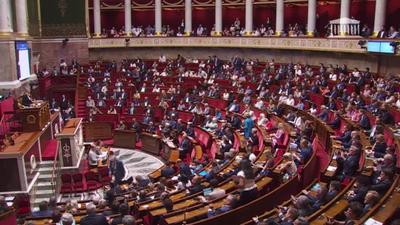 França aprova projeto que cria direito à morte assistida