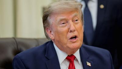 Trump anuncia ataques em Ormuz em meio a bloqueio naval
