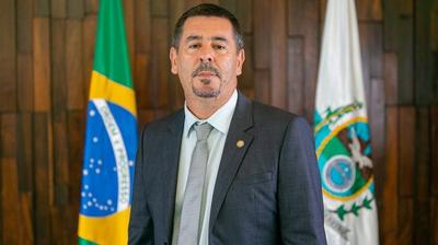 Deputado Val Ceasa é alvo em operação por relação com facção