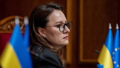 Ucrânia deve votar novo primeiro-ministro na quinta (16)