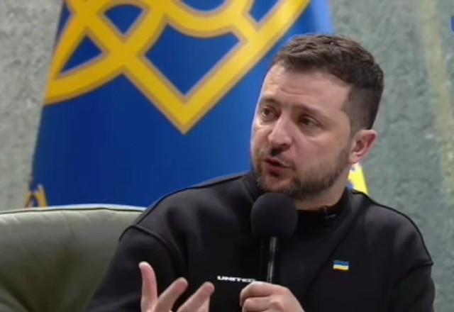 Zelensky altera posição sobre negociações de paz às vésperas de encontro com Trump