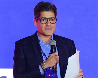 ACM Neto muda autodeclaração e se registra como branco