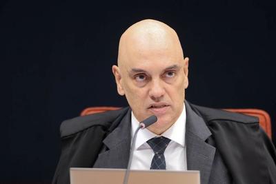 Moraes veta visita de Gustavo Gayer a Bolsonaro, mas libera outros cinco aliados