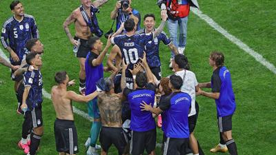 Argentina vira sobre Inglaterra e vai à final da Copa