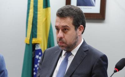 Boulos cobra Senado por fim da escala 6x1 antes da eleição