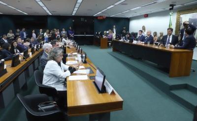 Comissão do Senado dá aval para servidor atuar como MEI