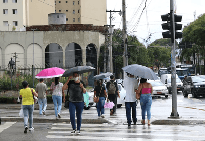 Temporais continuam no Sul e avançam para o Centro-Oeste