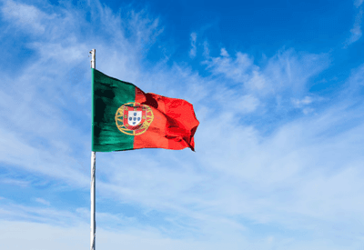 Presidente português veta itens do pacote anti-imigração