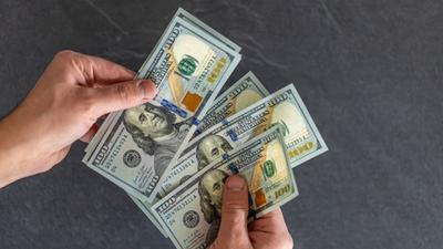 Dólar fecha a R$ 5,15, maior nível em dois meses