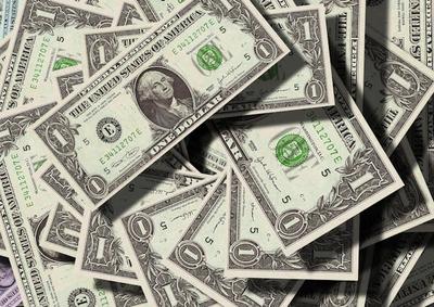 Dólar volta a subir e fecha a R$ 6,17, mesmo após leilões do Banco Central