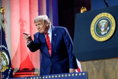 Questionado sobre tarifas após condenação de Bolsonaro, Trump desconversa e diz que é “surpreendente o que aconteceu”