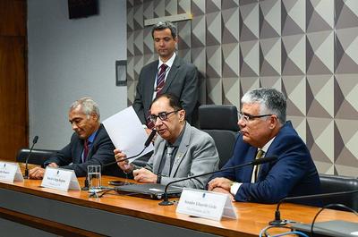 CPI das Apostas pede indiciamento de tio de Paquetá e dois empresários