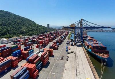 Tarifaço: 4 mil produtos do Brasil podem ter taxa de 37,5%