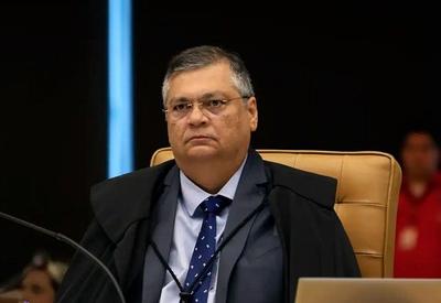 Flávio Dino suspende emendas para ONGs e cobra providências do governo e do TCU