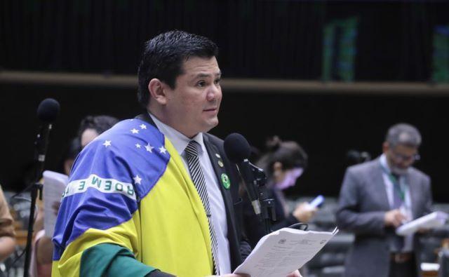 Câmara pede suspensão por seis meses do mandato de Gilvan da Federal por ofensas a Gleisi