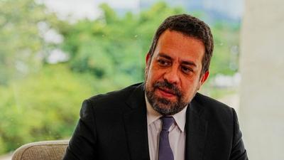 Boulos diz que Lula resiste a "projeto colonial" de Trump