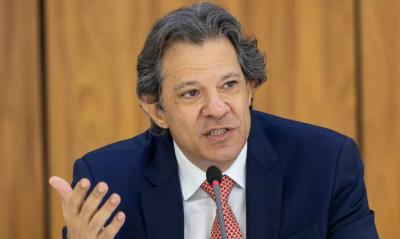 Preço dos alimentos deve cair com supersafra e queda do dólar, diz Haddad