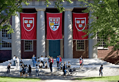 Governo Trump coloca Harvard sob monitoramento financeiro intensificado