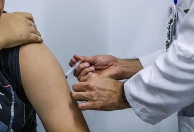 Dengue: estados e municípios podem ampliar vacinação para novas faixas etárias