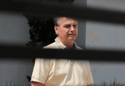 Defesa de Bolsonaro reforça a Moraes pedido de domiciliar